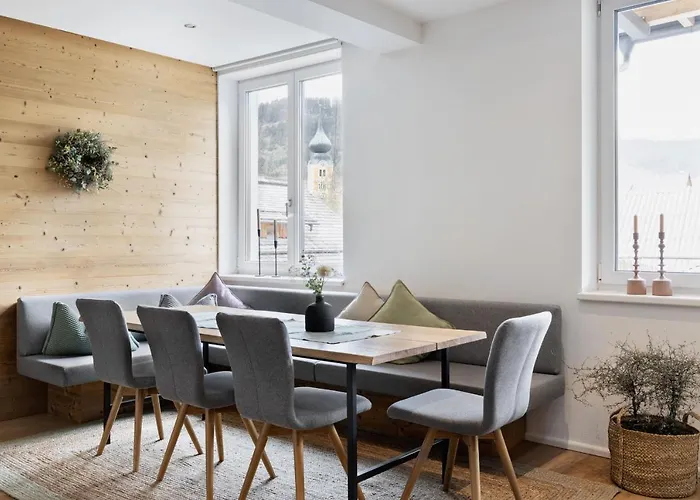 Dorf In Der Stadt Шладминг